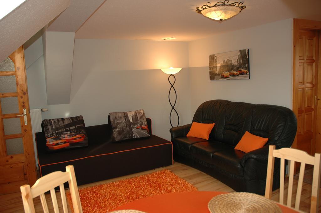 Alom Kucko Apartman Zalaegerszeg Room photo